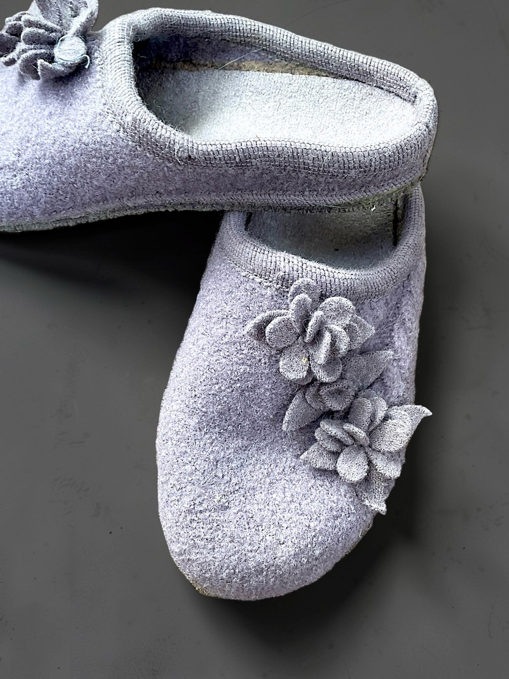 🌺HAFLINGER Wool Slippers-10 WIDE - Picture 6 of 8